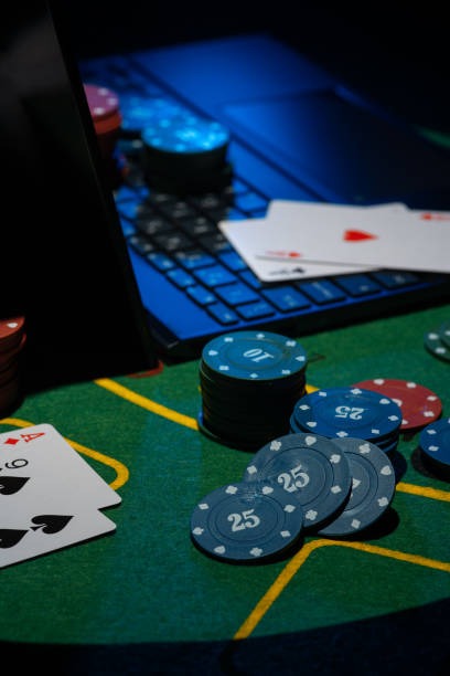 Bandar Poker hand progression showing community cards and betting rounds